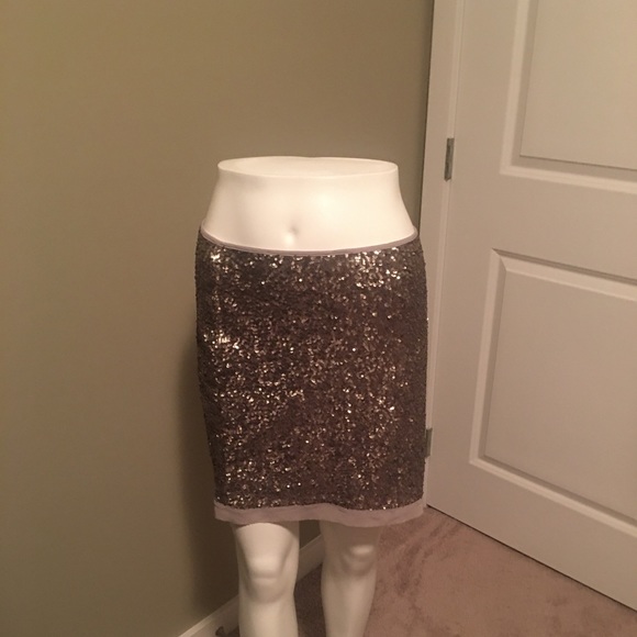 Olive & oak midi gold skirt - Picture 2 of 5